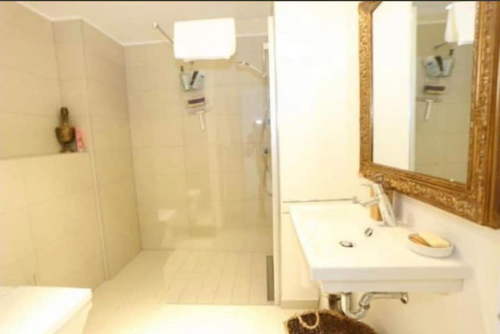 Апартаменти Retro Chic 100M2 Flat, In Center With Terrace And Parking- 92 Люксембург Екстер'єр фото